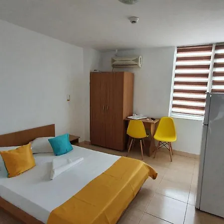 Vila Yza Guest house *