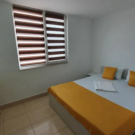 Vila Yza