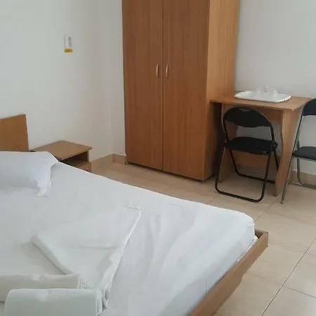 Guest house Vila Yza *