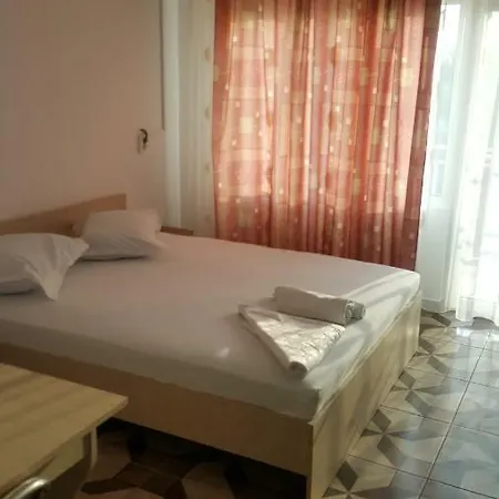 Vila Yza Guest house *
